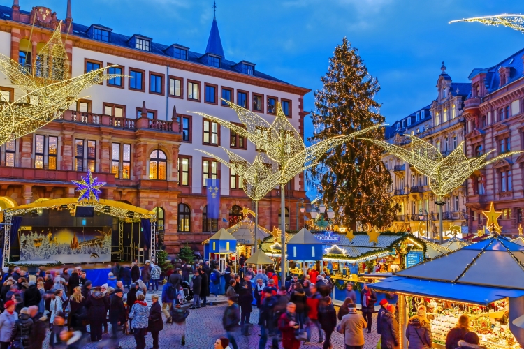 Weihnachtsmarkt in Wiesbaden, Deutschland